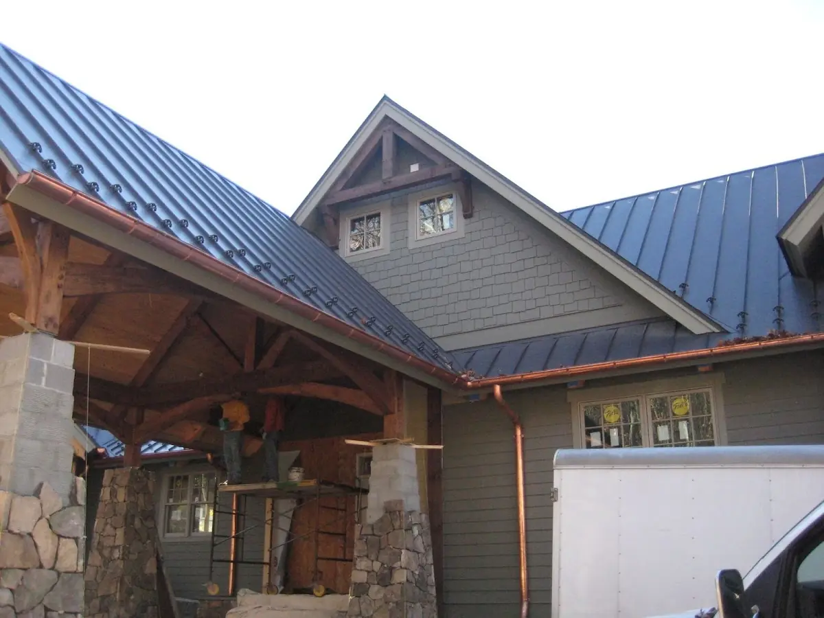 Craftsman Roofing team delivering quality roofing work in Bloomburg Village